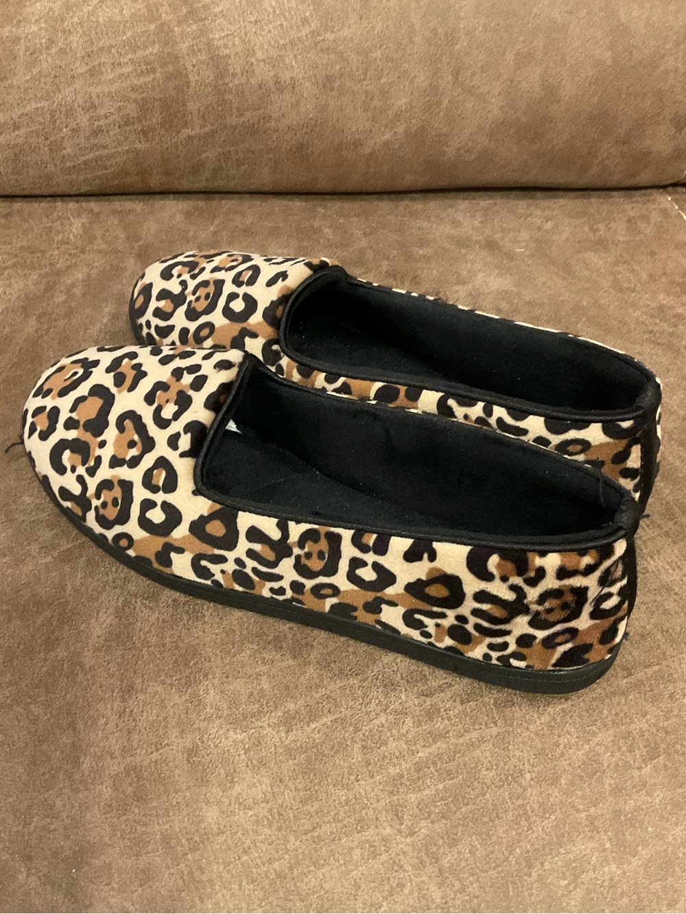 Cabernet Leopard Slippers - M